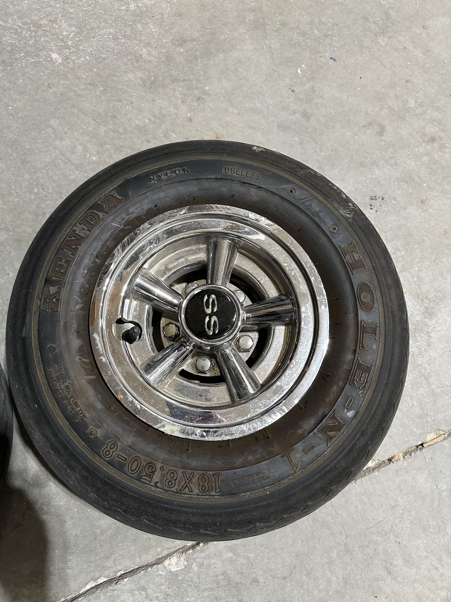 Golf cart wheels and tires