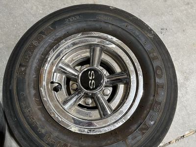 Golf cart wheels and tires