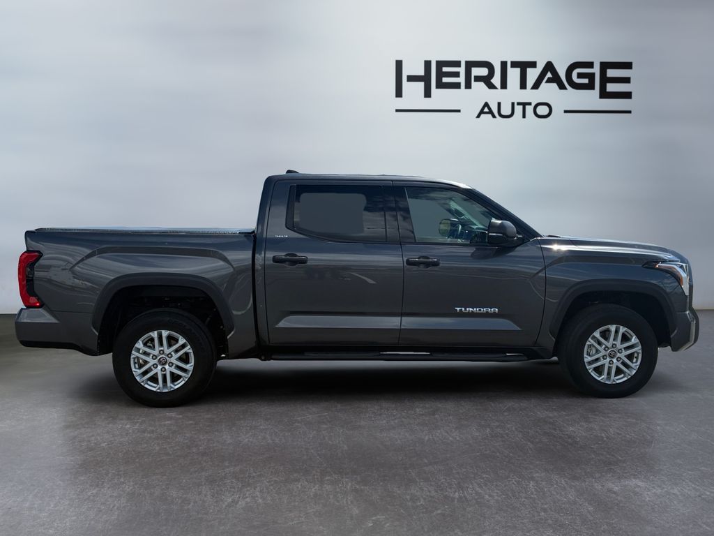 Main image 6