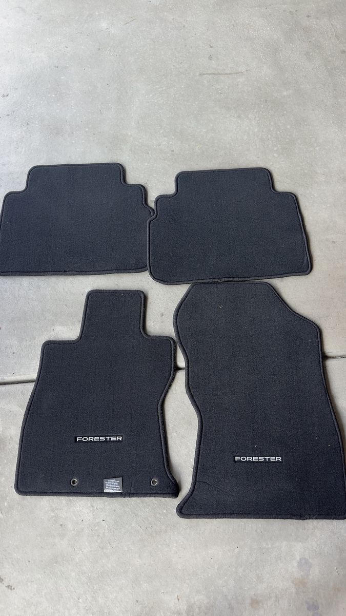 Subaru Forester floor mats 2019-2024