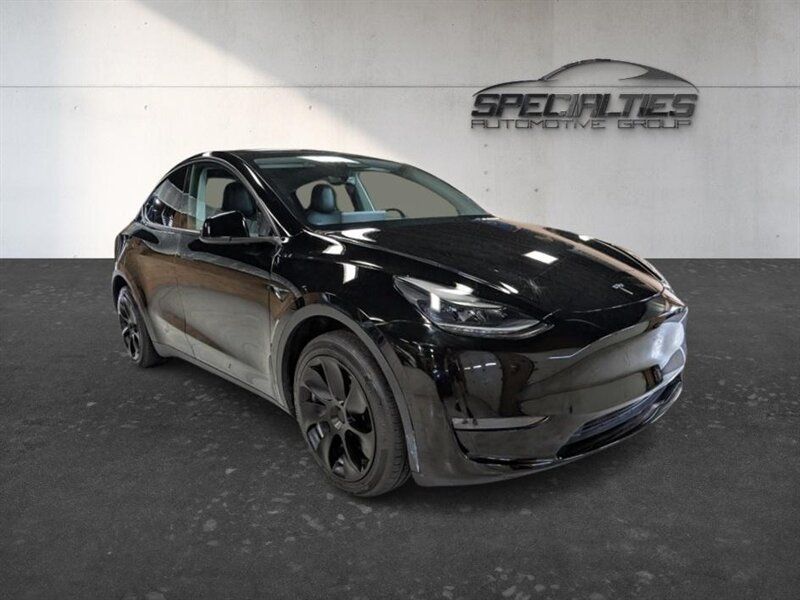 2023 Tesla Model Y Long Range