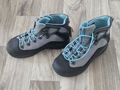 Simms Fishing Wading Boots Women's Size 10 US / 41 EU Gray Blue