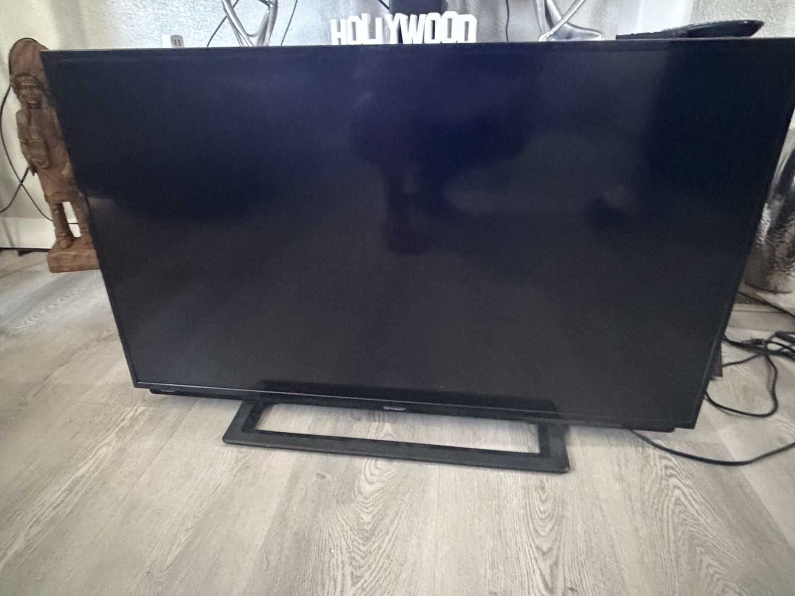 Sharp LED 42-inch - Black