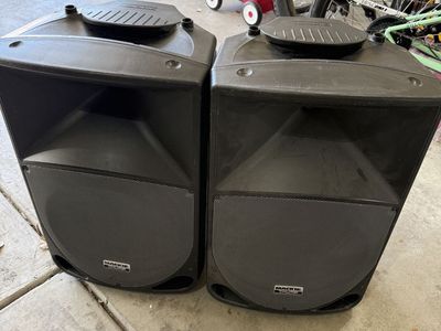 Mackie thump Speakers