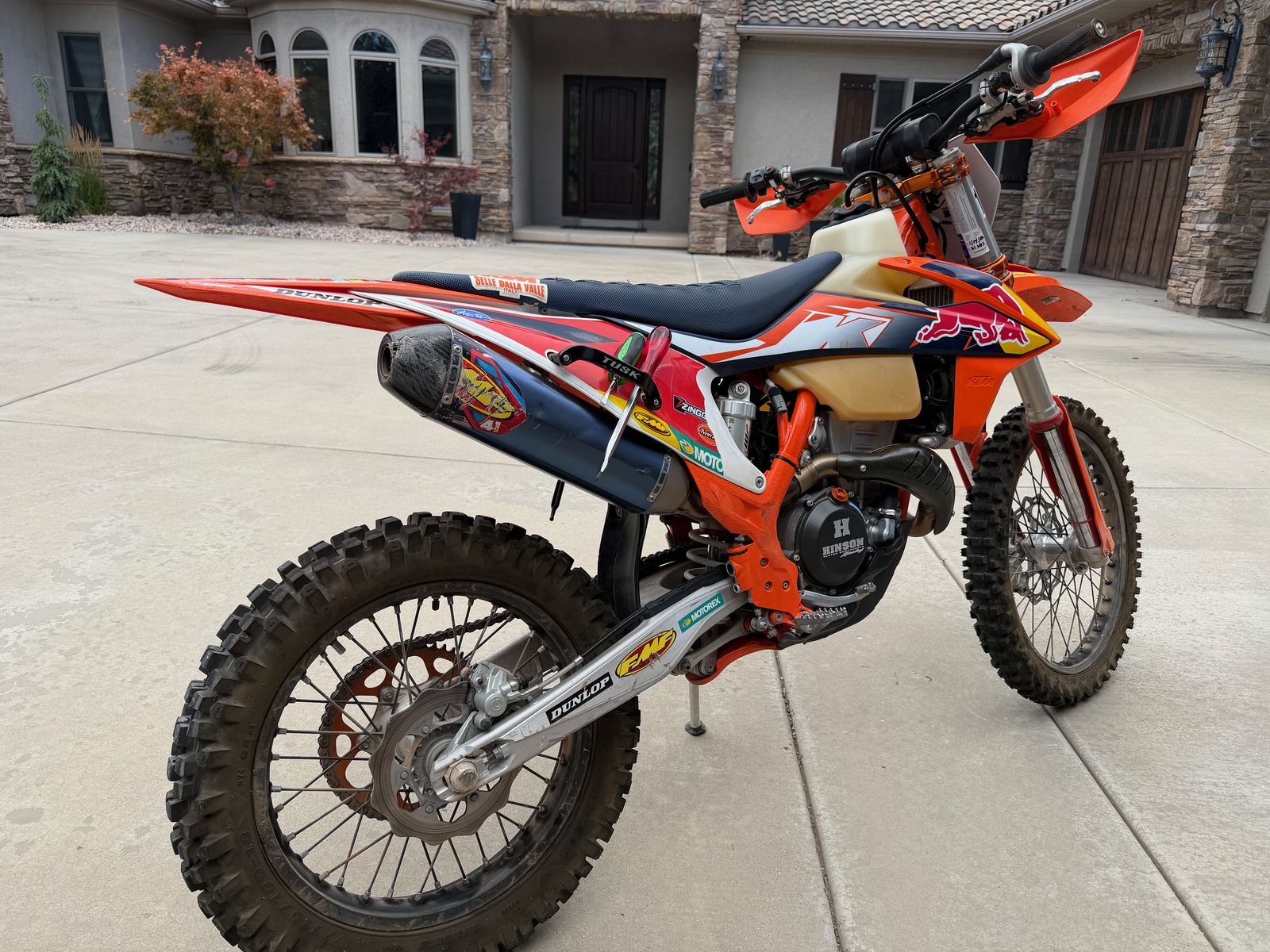 Main image 5