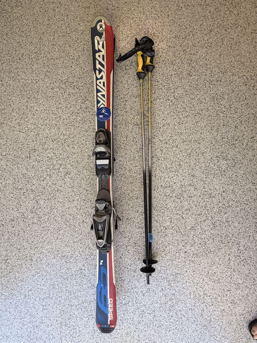 Youth Dynastar Speed Team Skis + Poles – 130 cm – Great Beginner/Intermediate Setup