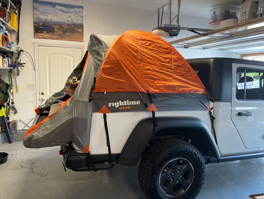 RIGHTLINE GEAR truckbed Tent