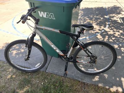 GT Avalanche 3.0 Bike