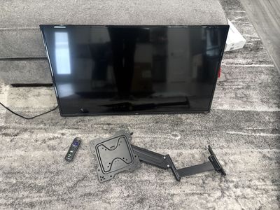 40” TV