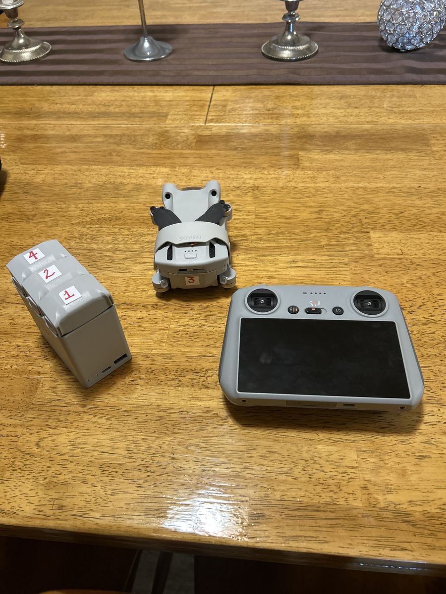 DJI mini 3 combo with 4 batteries