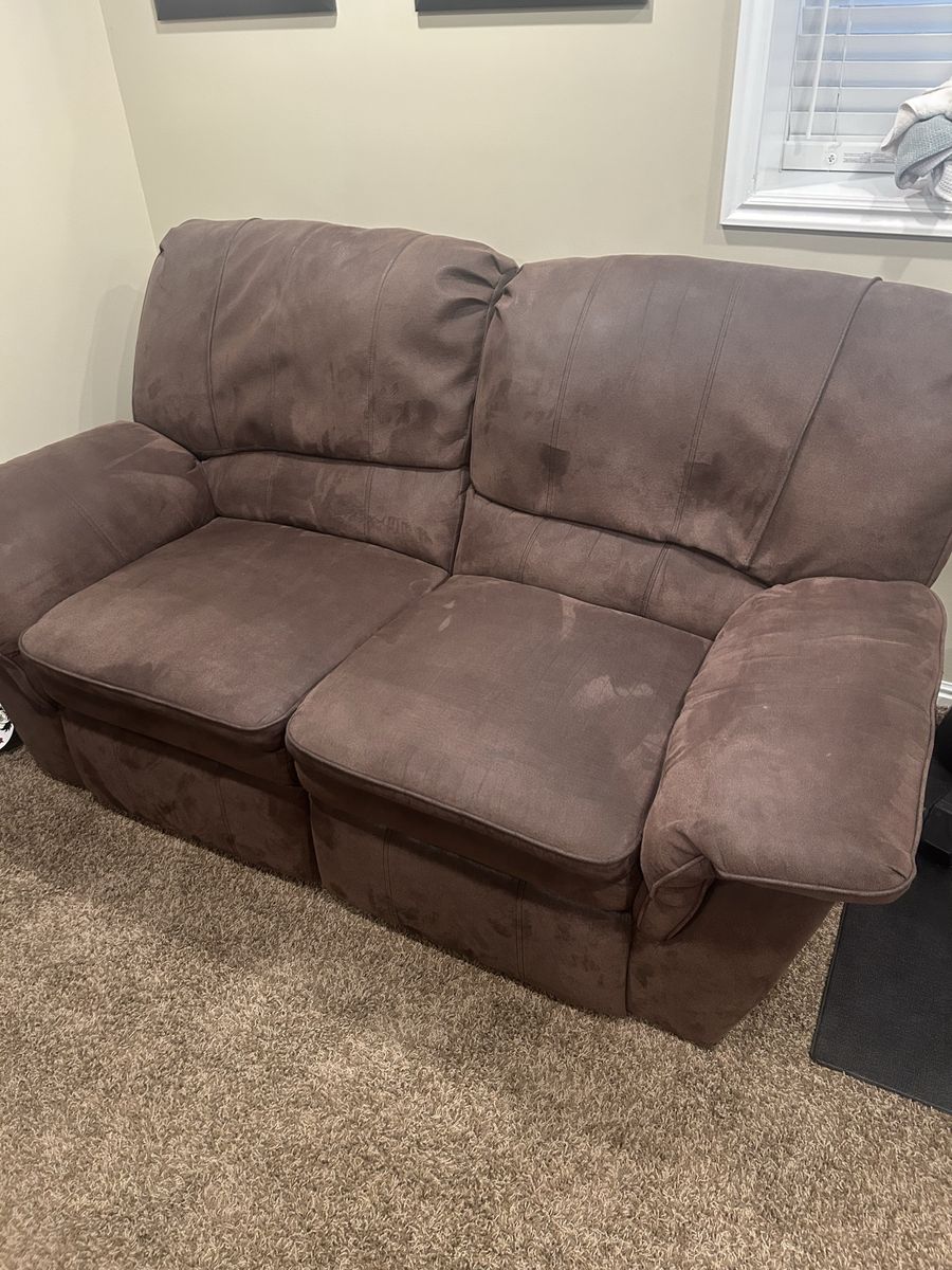Dual Reclining Loveseat - Zero Clearance Recliners