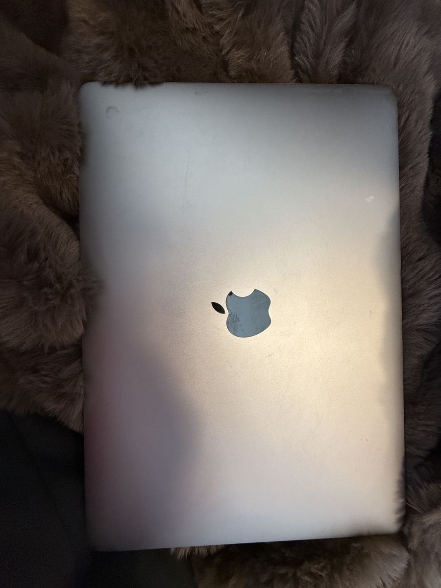MacBook Pro 13” 2017 i5 8GB 128GB SSD