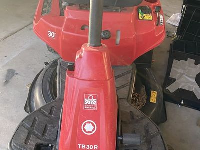 Troy Bill TB30R Riding Lawn Mower