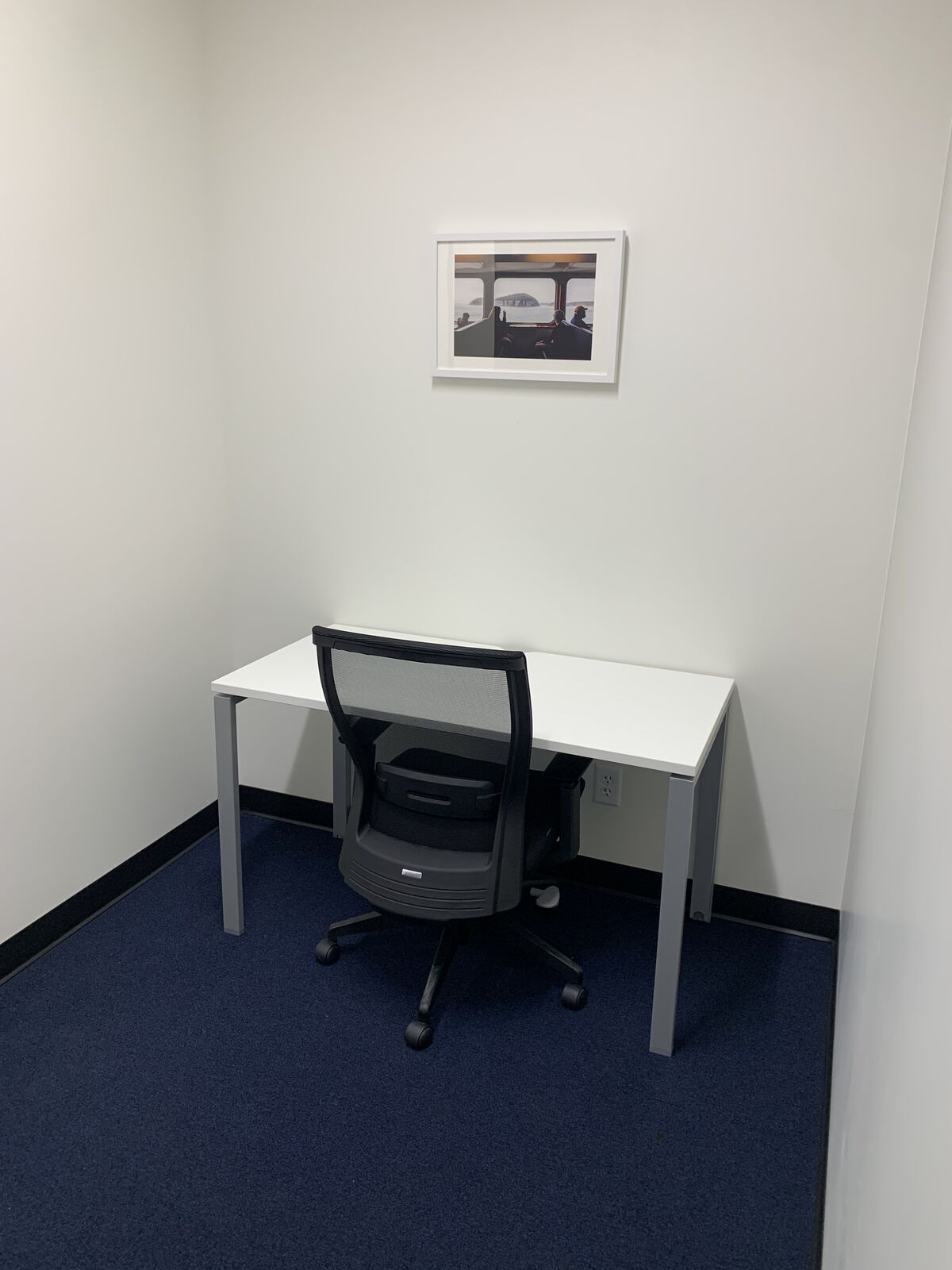 HQ powered by Regus--Your Office, Your Terms: Book by the Hour!