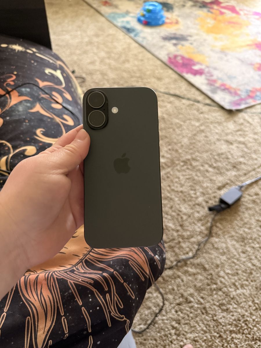 iPhone 17
