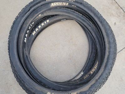 27.5×2.25 Ardent and Ardent Race