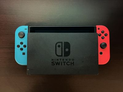 Nintendo Switch + Dock