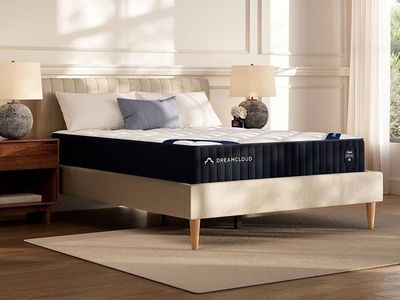 New, DreamCloud Classic 12" Queen Mattress