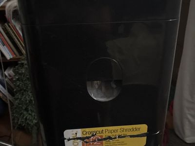 Paper shredder- small black