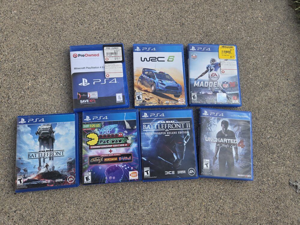 PS4 Game Lot W/PS4Controller