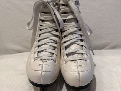 DBX youth, size 2, white ice skates
