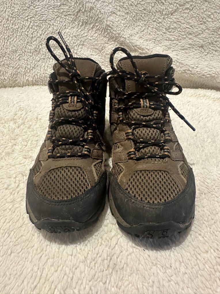 Merrell Youth Size 3 Brown Wtrprf Hiking Boots