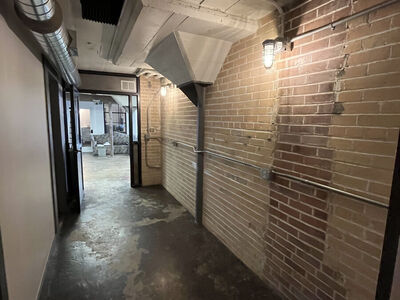 Bright Building Ste 003