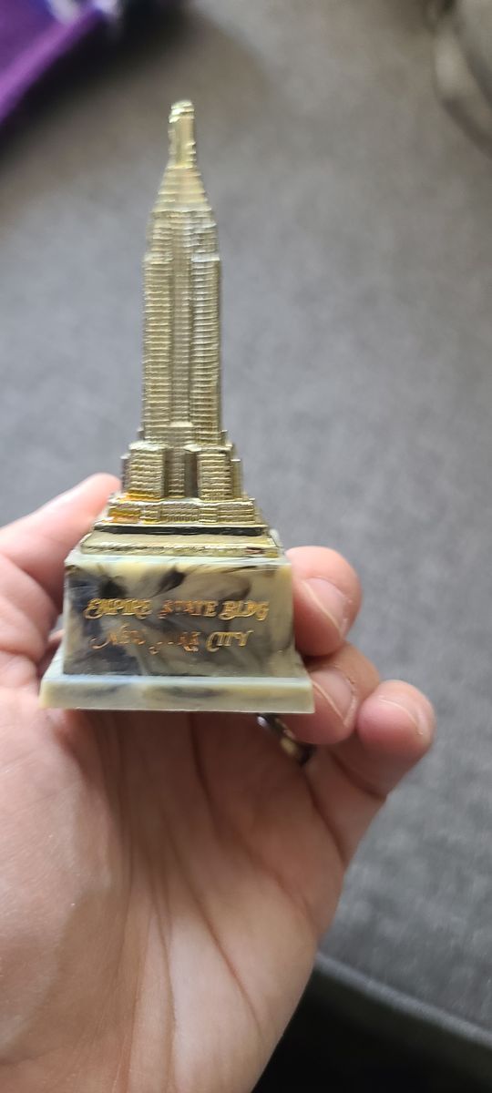 Vintage Souvenir EMPIRE STATE BUILDING Miniature 4" Plastic