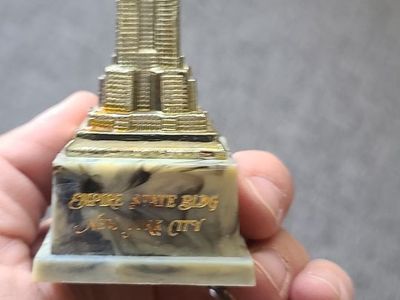 Vintage Souvenir EMPIRE STATE BUILDING Miniature 4" Plastic