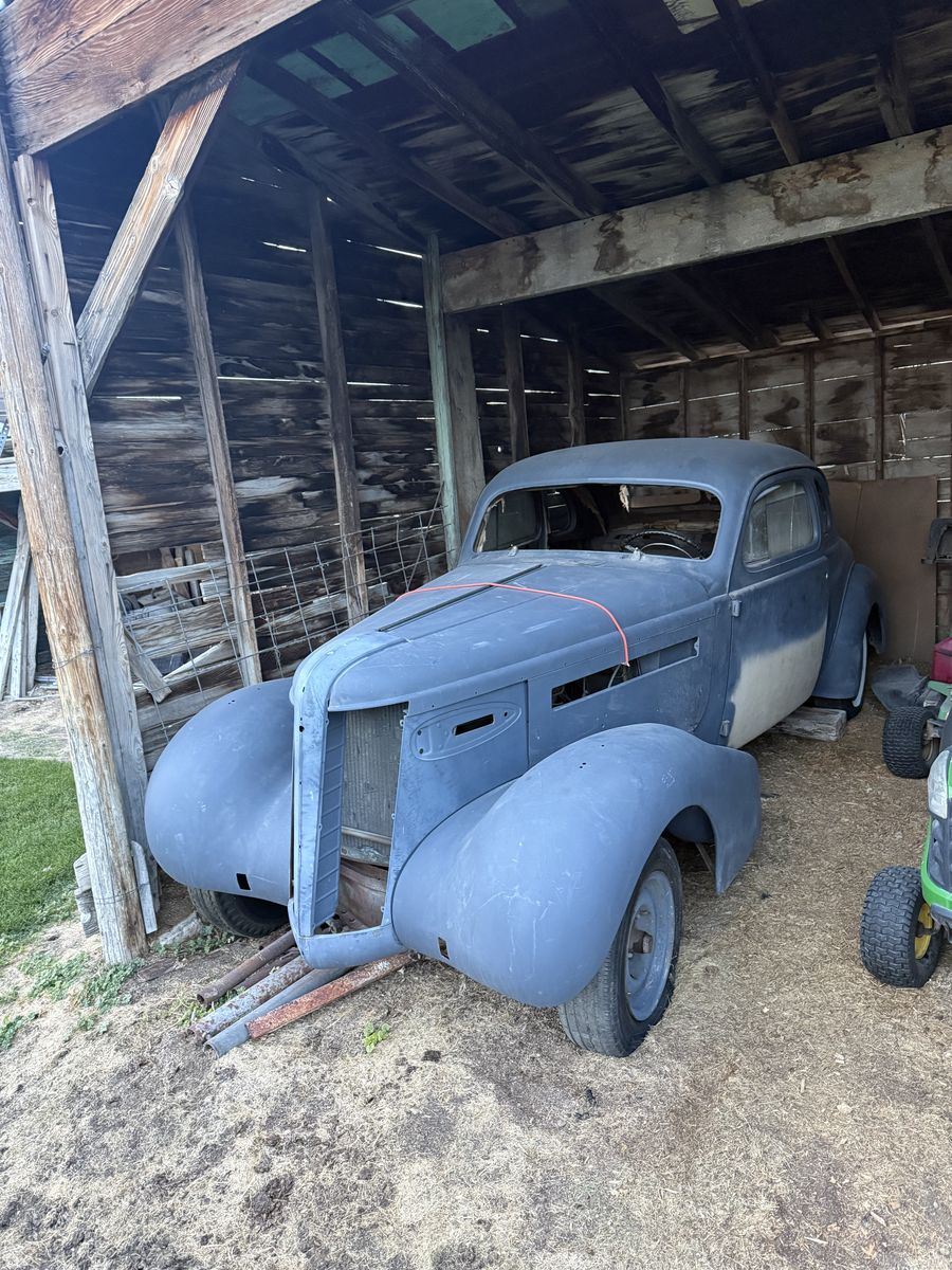 1937 Buick Sport Coupe – Solid Project / Hot Rod Build