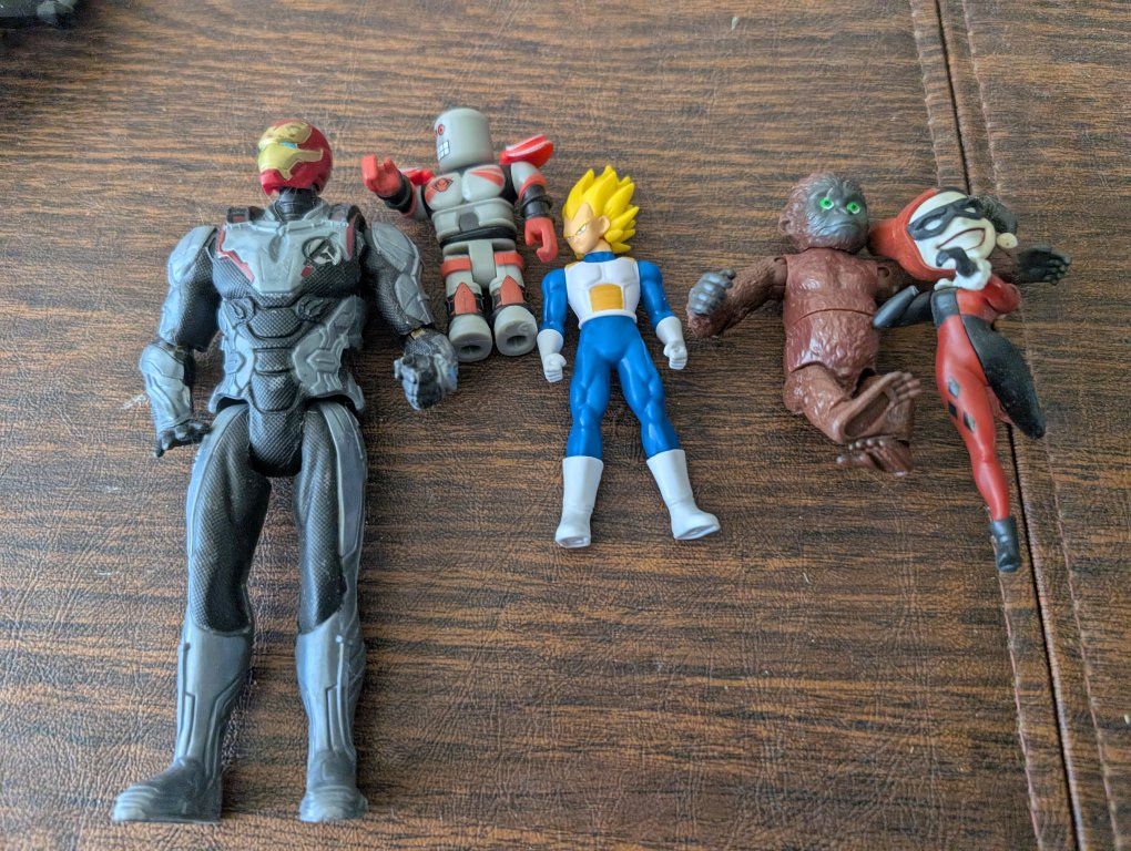 5 cool action figures monkey, woman, robot 2 other