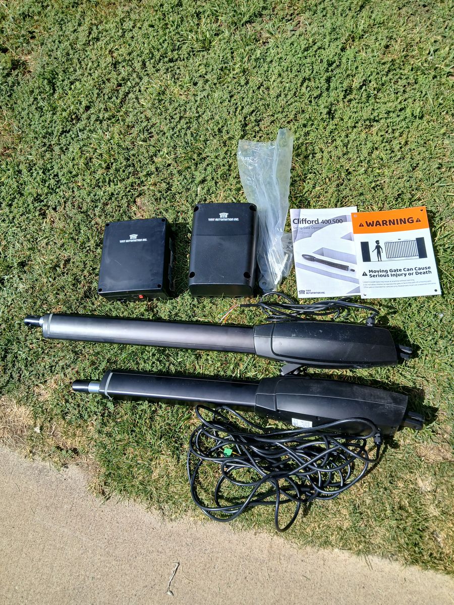 TMT Clifford 400 Dual Swing Gate Opener Set - App Capable