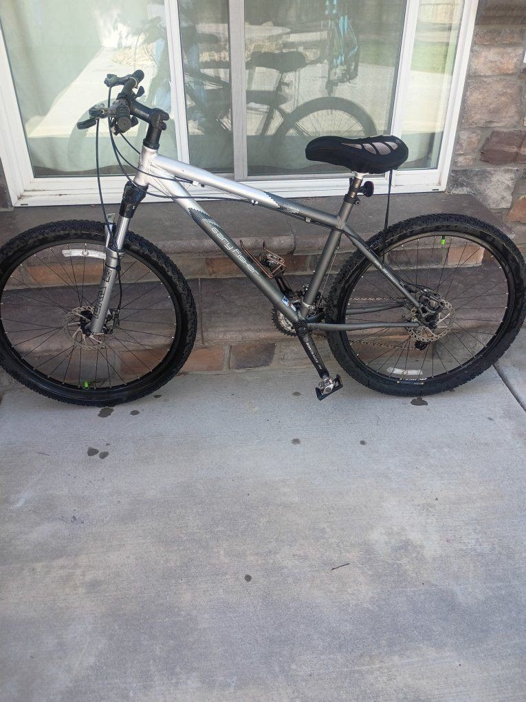 Gary Fisher 27 Speed Mountain Bike