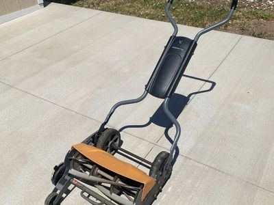 Reel mower