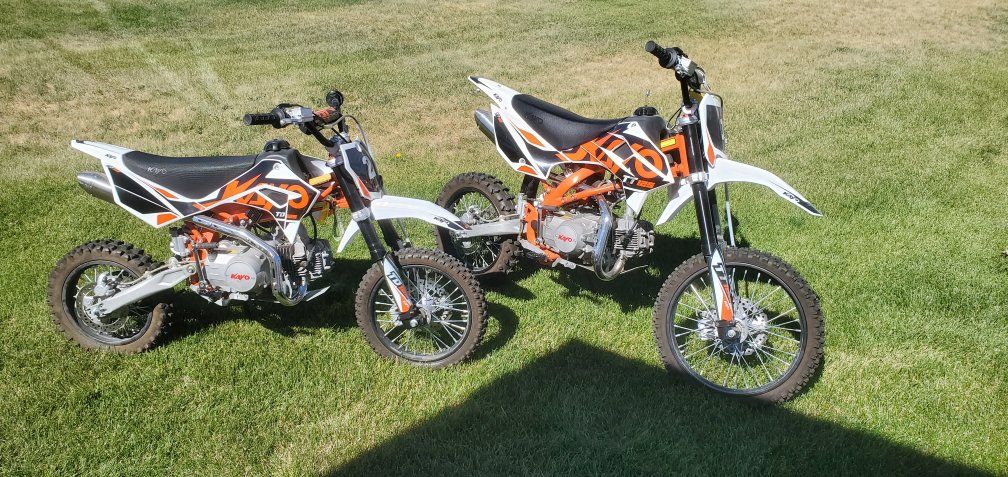Pair of Kayo TD125 and TT125 Youth Dirt Bikes - Orange and White