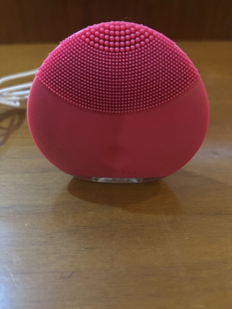 Foreo Luna Mini Facial Cleansing Massager - Fuchsia Pink, Gently Used