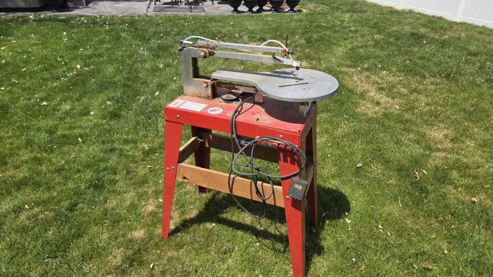 Hawk Scroll Saw 220 VS