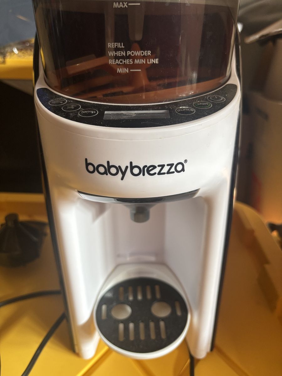 Baby Brezza Advanced Pro + 3 extra funnels