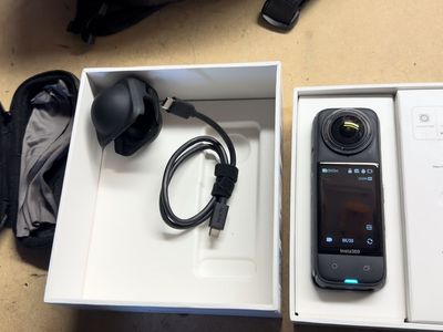 Insta360 X4