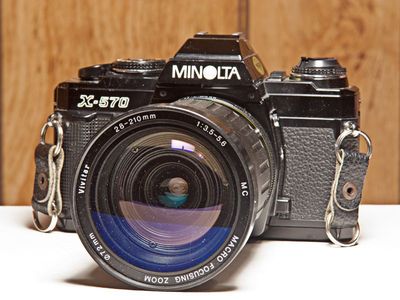 Minolta X-570 Film Camera w/Vivitar 28-210mm f/3.5-5.6 Macro Focusing Zoom