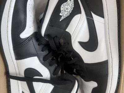 Nike Air Jordan 1 Mid