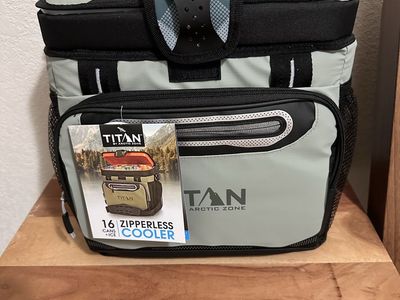 Titan Arctic Zone 16 Can Zipperless Cooler