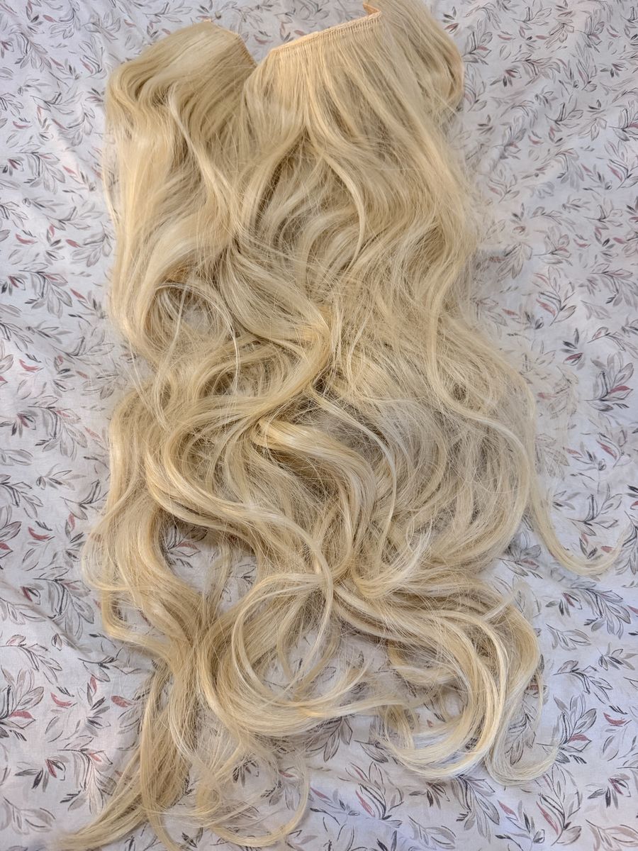 New. Blonde Wavy Hair Extensions Weft 22 Inch