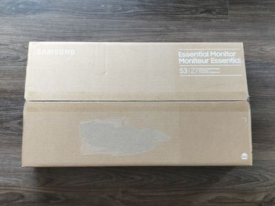 Samsung Essentials Monitor S3 27"