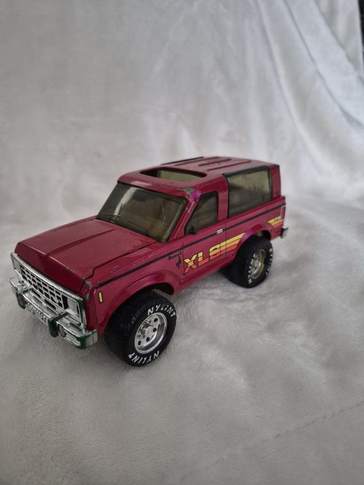 Vintage Nylint Ford Bronco XL5 Toy Truck - Red Diecast Metal .