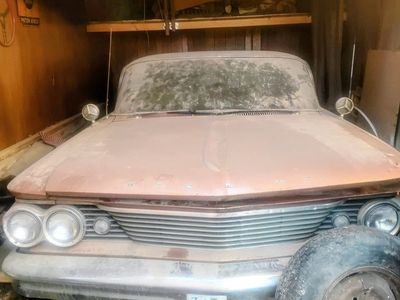 SOLD AS IS 1960 PONTIAC CATALINA 4D HARDTOP GOTTA GO NOW WILL NEED TO BE TOWED CLEAR TITLE LOCATED IN RIVERTON