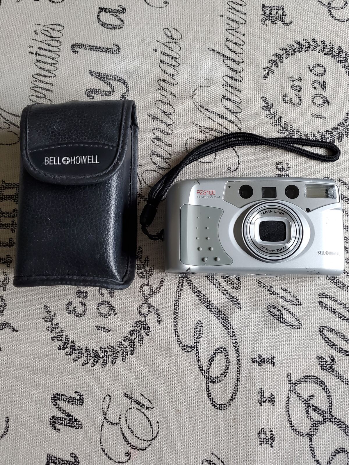 Camera 35mm point and shoot