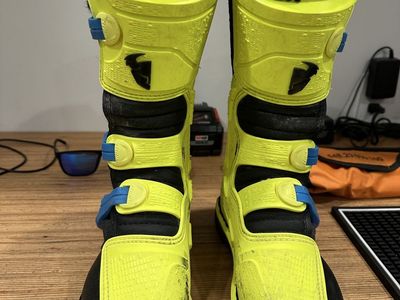Thor Motocross Boots SIze 4