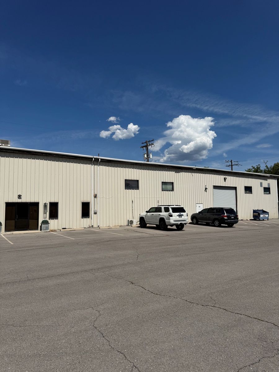 3,900 SF Flex Space in SLC Granary- 14’ GL Overhead Door- 480 Volt