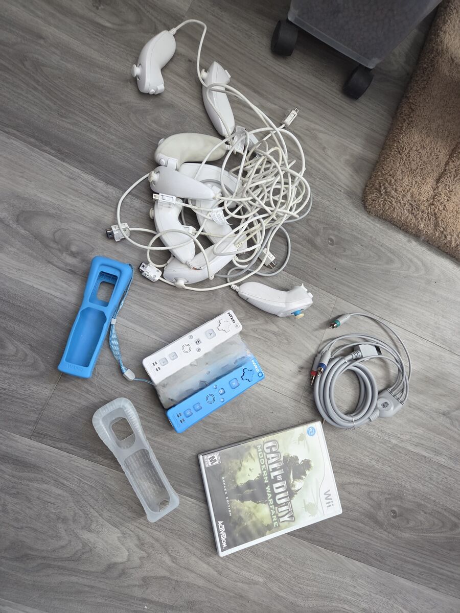 Alot of wii stuff ALL WORKS GREAT 40 FOR ALL